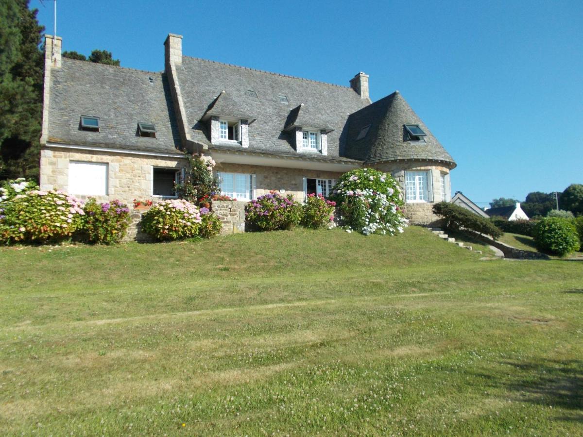 Bed and Breakfast Les Ajoncs à Plougrescant Extérieur photo
